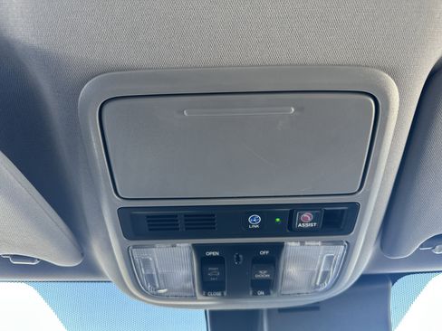 Used 2020 Honda Pilot Touring image 31