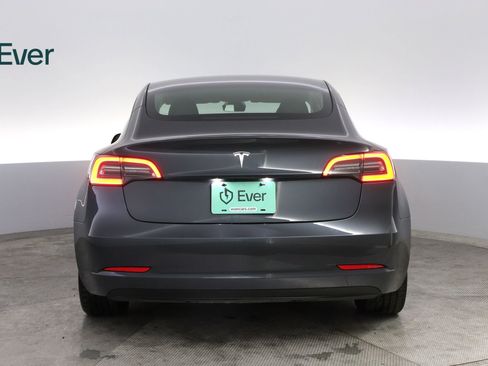 Used 2023 Tesla Model 3 Standard Range image 15