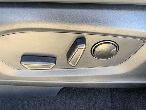 Used 2025 Ford Explorer Active w/ Active Comfort Package image 19