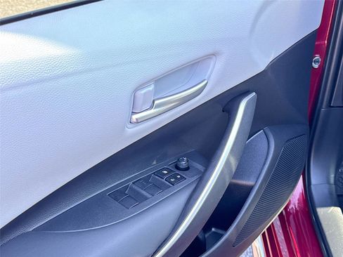 Used 2023 Toyota Corolla SE image 16