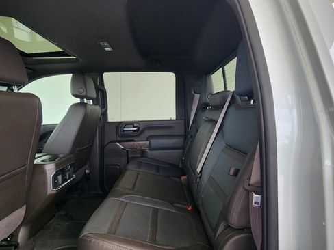 Used 2023 GMC Sierra 3500 Denali w/ Denali Ultimate Package AWD/4WD image 18