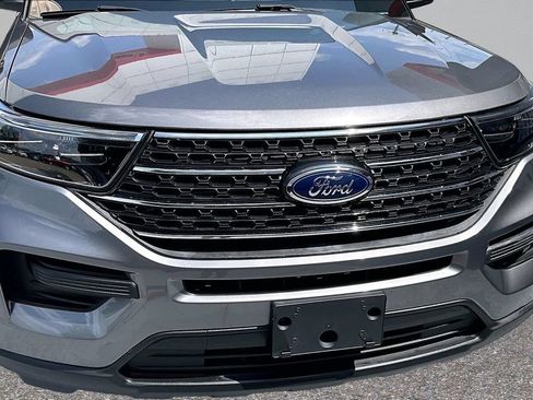 Used 2023 Ford Explorer XLT RWD image 34