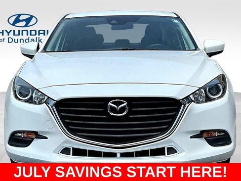 Used 2018 MAZDA MAZDA3 Touring FWD image 2
