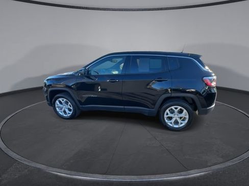 Used 2024 Jeep Compass Sport image 9