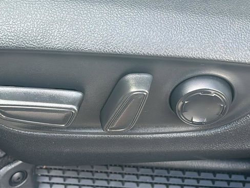 Used 2023 Toyota Sienna XLE image 31