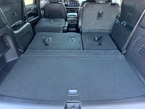 New 2026 Chevrolet Traverse LT w/ Enhanced Driving Package FWD image 16