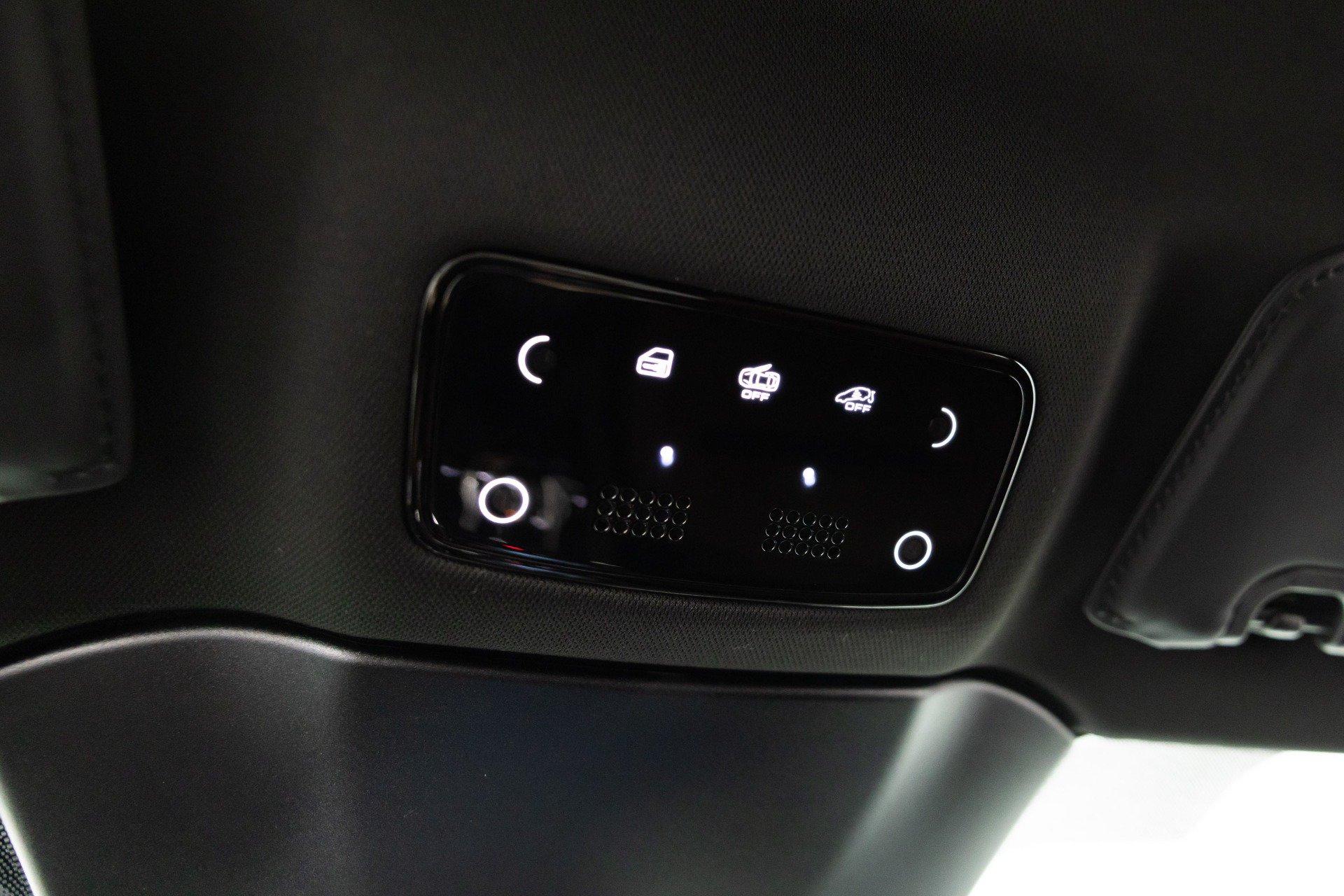 Certified 2023 Ferrari Roma RWD image 90