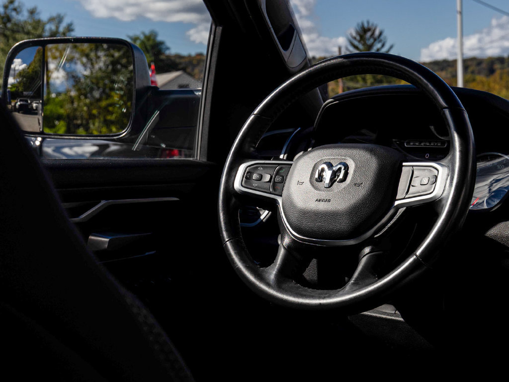 Used 2023 RAM 1500 Big Horn AWD/4WD image 24