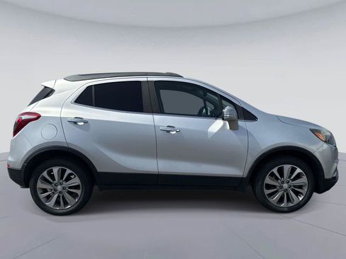 Used 2017 Buick Encore Preferred FWD image 2