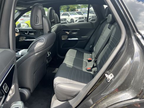 Certified 2025 Mercedes-Benz GLC 300 4MATIC image 60