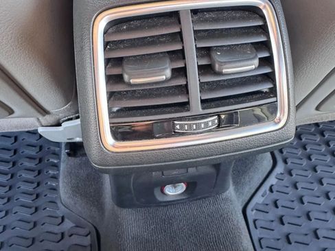 Used 2018 Audi Q3 2.0T Premium image 27