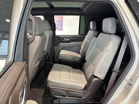 Used 2023 Chevrolet Tahoe Z71 w/ Luxury Package image 44