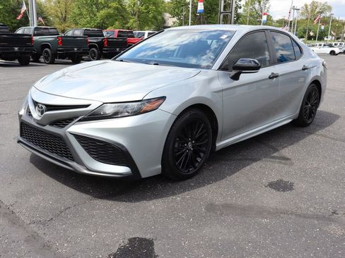 Used 2021 Toyota Camry SE w/ Convenience Package AWD/4WD image 29