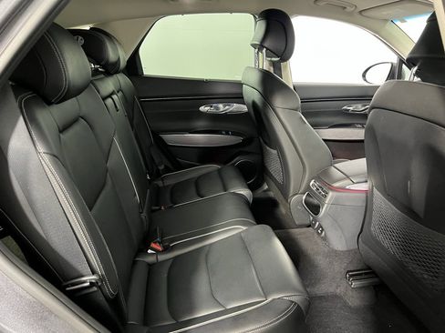 Used 2022 Genesis GV70 2.5T w/ Advanced Package image 33