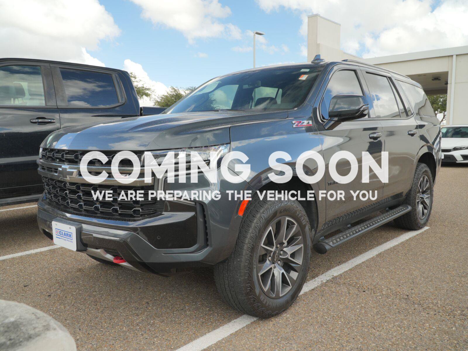 Used 2022 Chevrolet Tahoe Z71 w/ Luxury Package AWD/4WD image 1