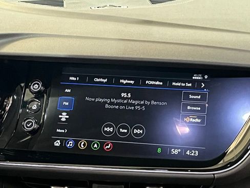 Used 2023 Buick Envision Avenir image 22