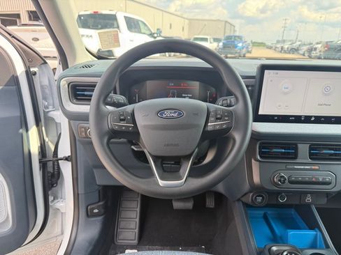 New 2025 Ford Maverick XLT image 12