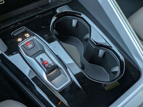 New 2025 Audi Q5 Prestige image 13