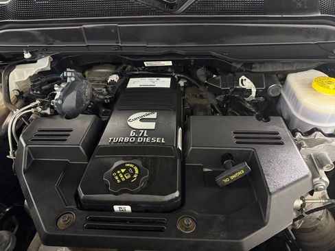 Used 2024 RAM 2500 Laramie AWD/4WD image 36