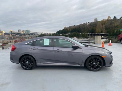 Used 2019 Honda Civic Sport image 2