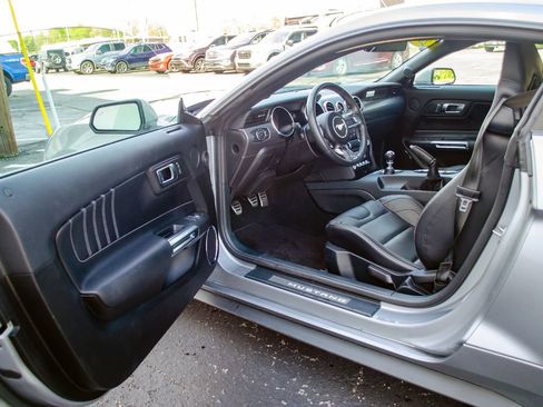 Used 2021 Ford Mustang GT RWD image 7
