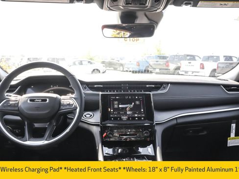 New 2025 Jeep Grand Cherokee Altitude image 10