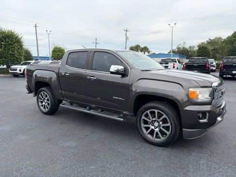 Used 2019 GMC Canyon Denali RWD image 1