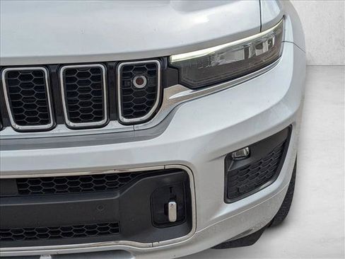 Used 2021 Jeep Grand Cherokee L Overland w/ Advanced Protech Group III AWD/4WD image 9