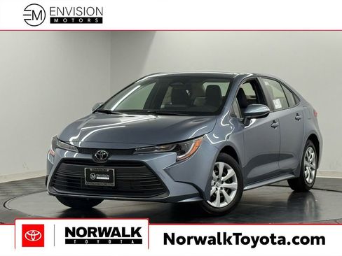 Used 2026 Toyota Corolla LE FWD image 1