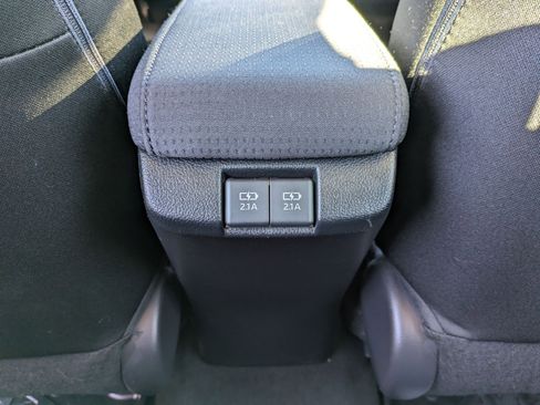 Used 2019 Toyota Prius AWD image 16