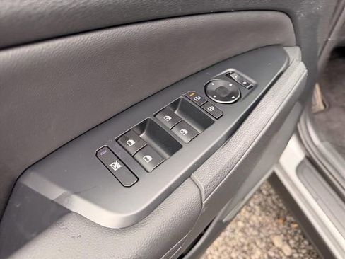 New 2026 Kia Sportage EX image 8