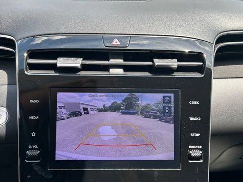 Used 2022 Hyundai Tucson SEL w/ Convenience + Premium Package FWD image 11