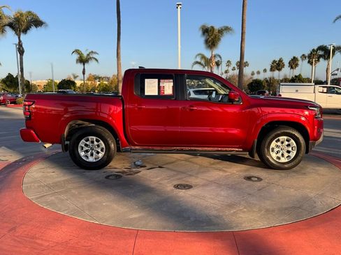 Certified 2024 Nissan Frontier SV w/ Technology Package image 9
