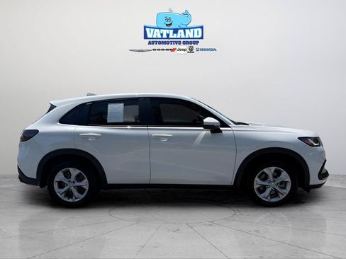 Certified 2025 Honda HR-V LX image 6