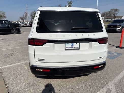 Used 2023 Jeep Wagoneer Series III w/ Preferred Equipment Group image 22