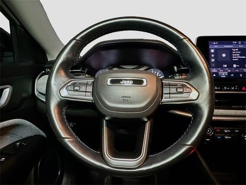 Certified 2022 Jeep Compass Latitude w/ Convenience Group image 10