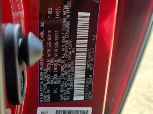 Certified 2026 Toyota Highlander XLE AWD/4WD image 46
