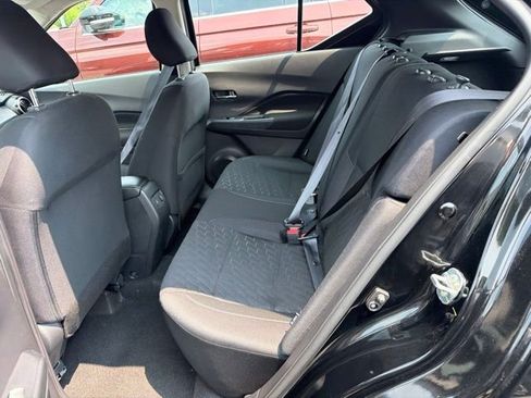 Used 2023 Nissan Kicks SV FWD image 11