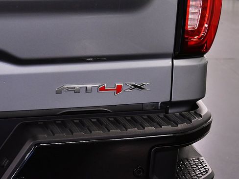 Used 2025 GMC Sierra 1500 AT4X image 12