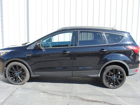 Used 2019 Ford Escape SE image 5