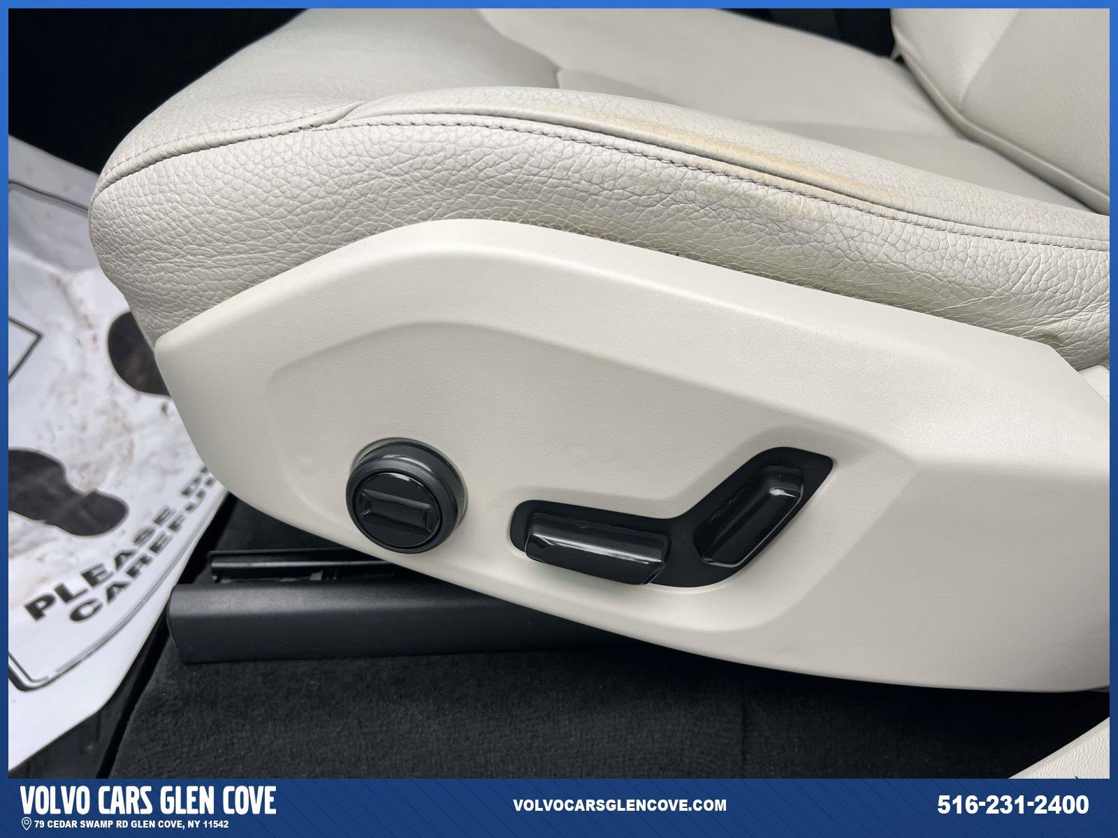 Used 2021 Volvo XC90 T6 Momentum w/ Climate Package AWD/4WD image 19