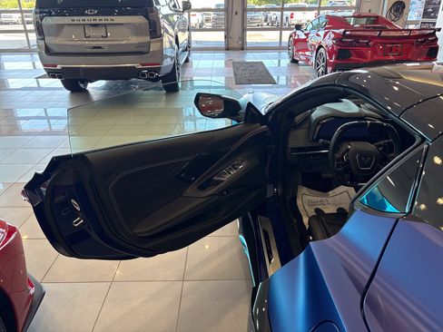 Used 2025 Chevrolet Corvette Z06 w/ Z07 Performance Package RWD image 9