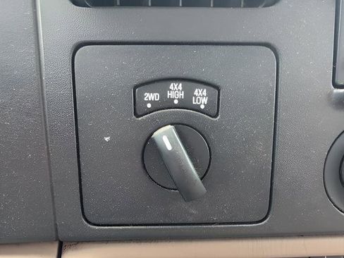 Used 2006 Ford F250 4x4 SuperCab Super Duty image 12