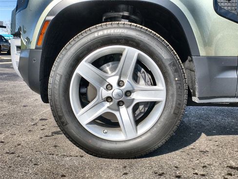 Certified 2021 Land Rover Defender 110 SE image 9