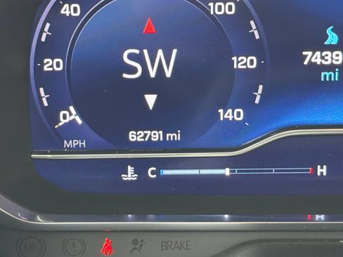 Used 2023 Chevrolet Tahoe LT AWD/4WD image 19