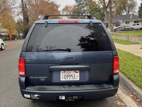 Used 2004 Ford Explorer Sport XLT image 3