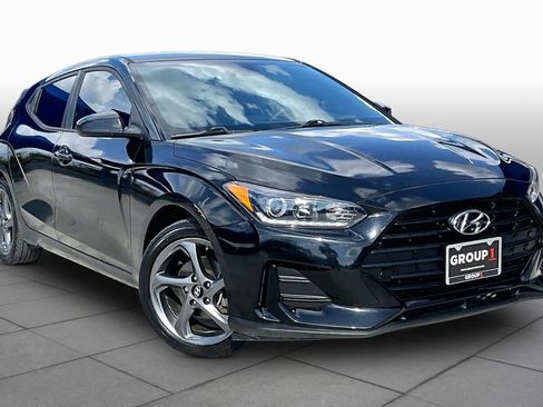 Used 2020 Hyundai Veloster 2.0 FWD image 3