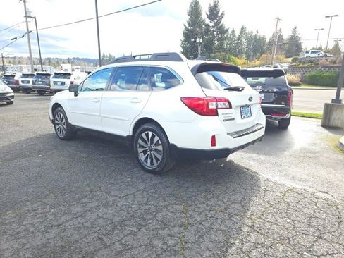 Used 2017 Subaru Outback 3.6R Limited image 7