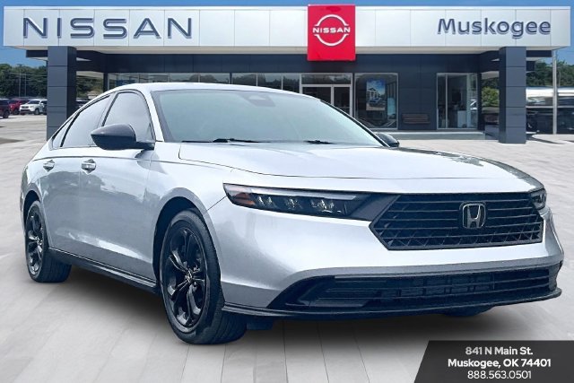 Used 2025 Honda Accord SE image 1