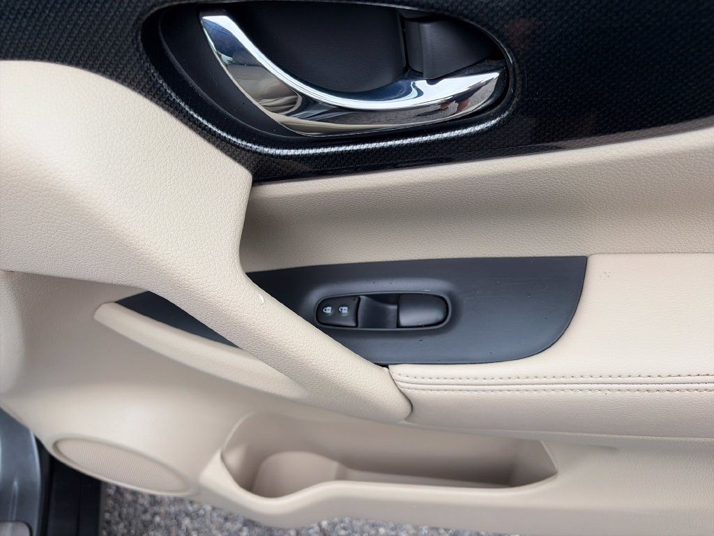 Used 2015 Nissan Rogue SL w/ SL Premium Package FWD image 44